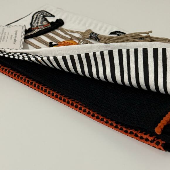 New Cupcakes and Cashmere “The Witch Is In” Halloween Kitchen Towels Set of 3 - Picture 3 of 5